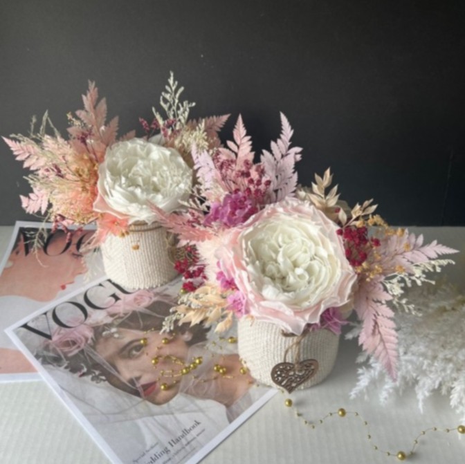 SALMA collection preserved peony with pink fern
