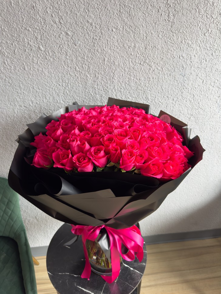 100 Hot Pink Roses Bouquet