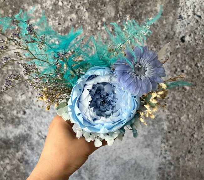 Grey Koala Vase with Preserved Blue Peony