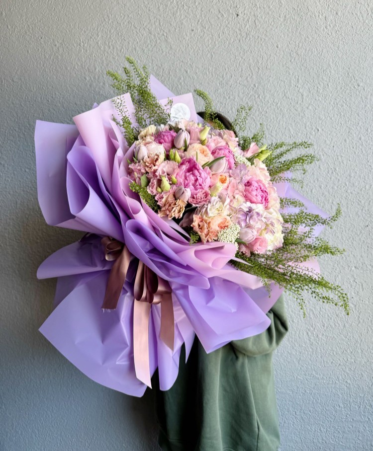 Aurora Hand-tied Bouquet