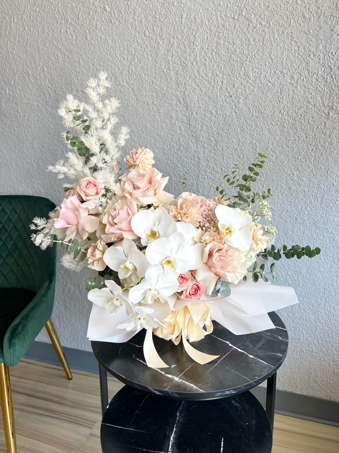 Amari Flower Box (Roses, Spray Roses, Phalaenopsis Orchids, Hydrangeas, Carnation, Gypsophila) Amari Flower Box (Roses, Spray Roses, Phalaenopsis Orchids, Hydrangeas, Carnation, Gypsophila)