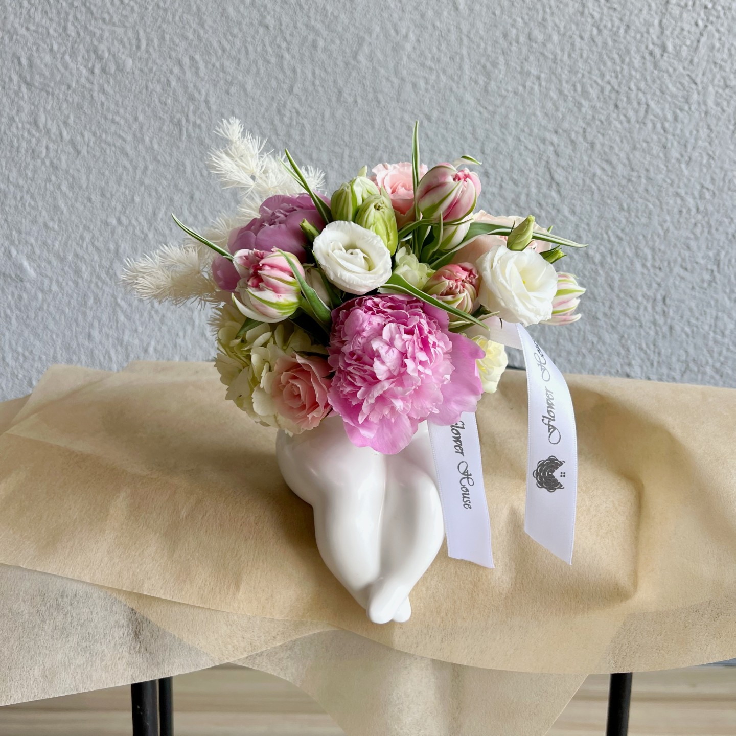 "The Body" Curvy Fresh Flowers Vase Arrangement