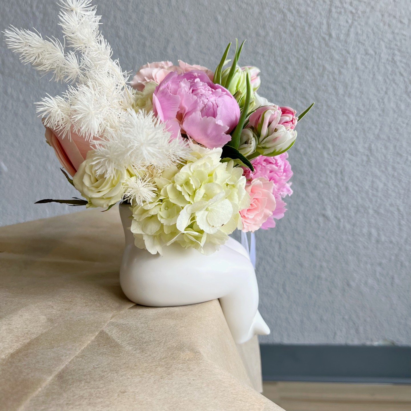 "The Body" Curvy Fresh Flowers Vase Arrangement