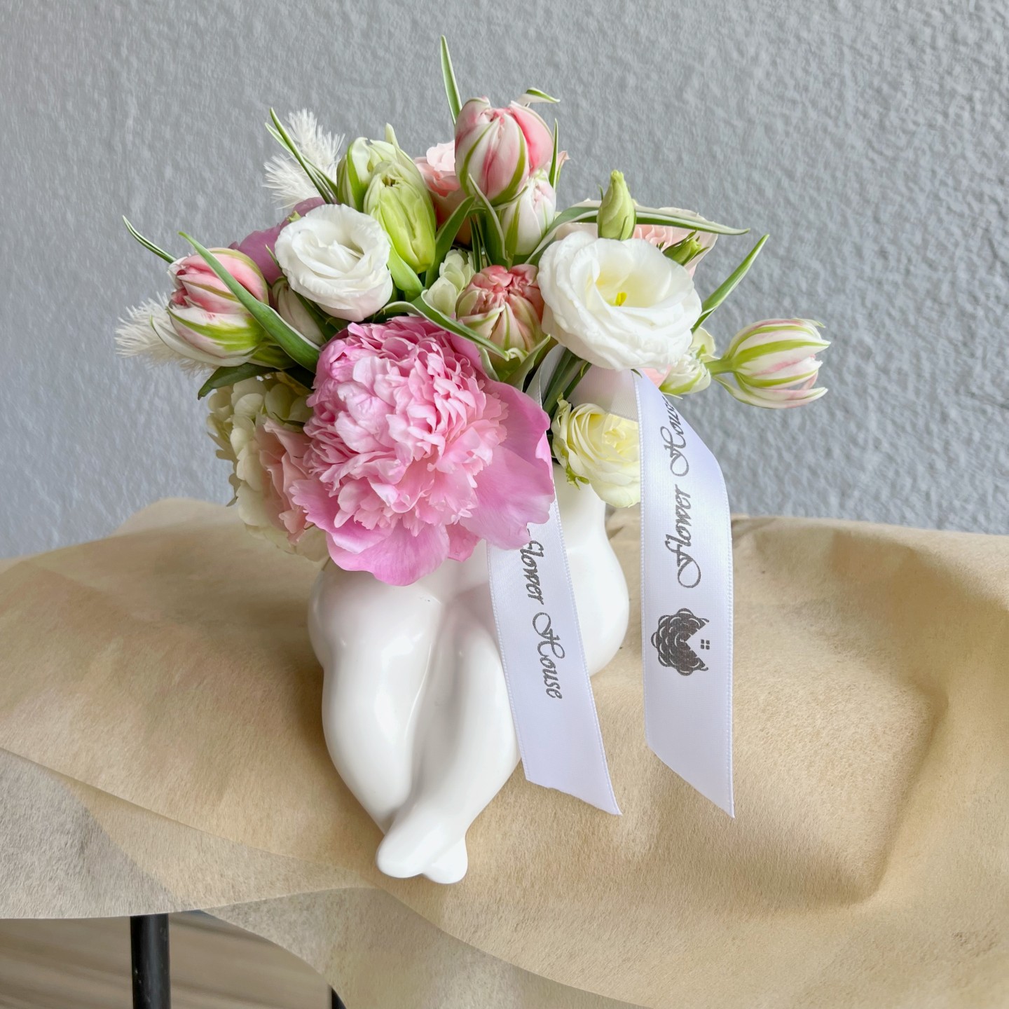 "The Body" Curvy Fresh Flowers Vase Arrangement