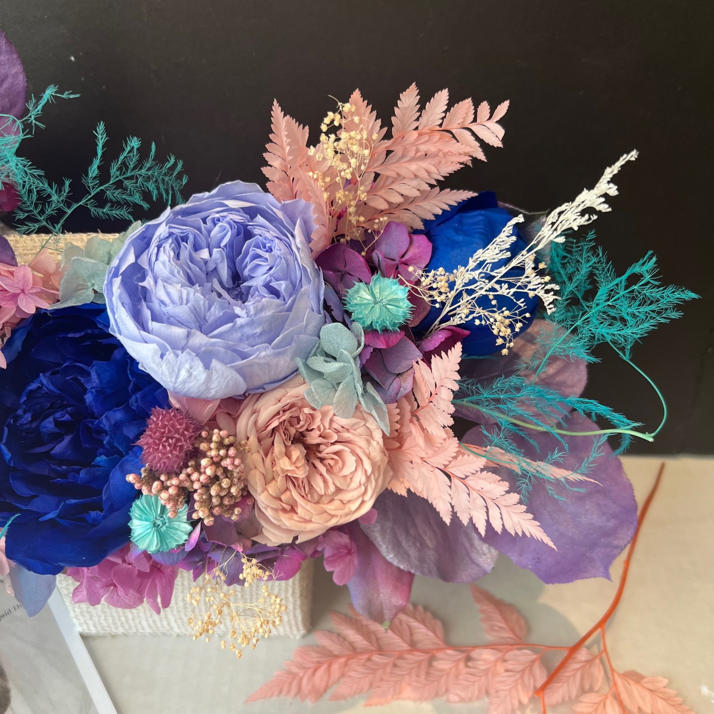 LIZA collection Preserved blue peonies box