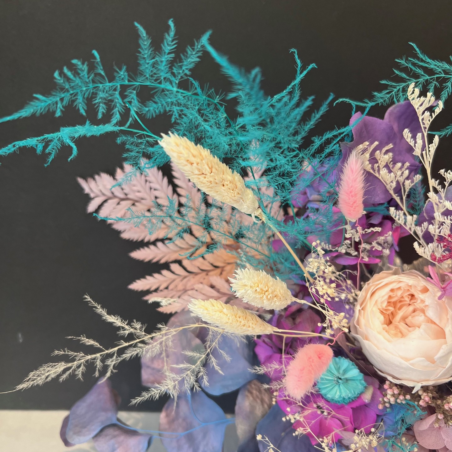 LIZA collection Preserved blue peonies box