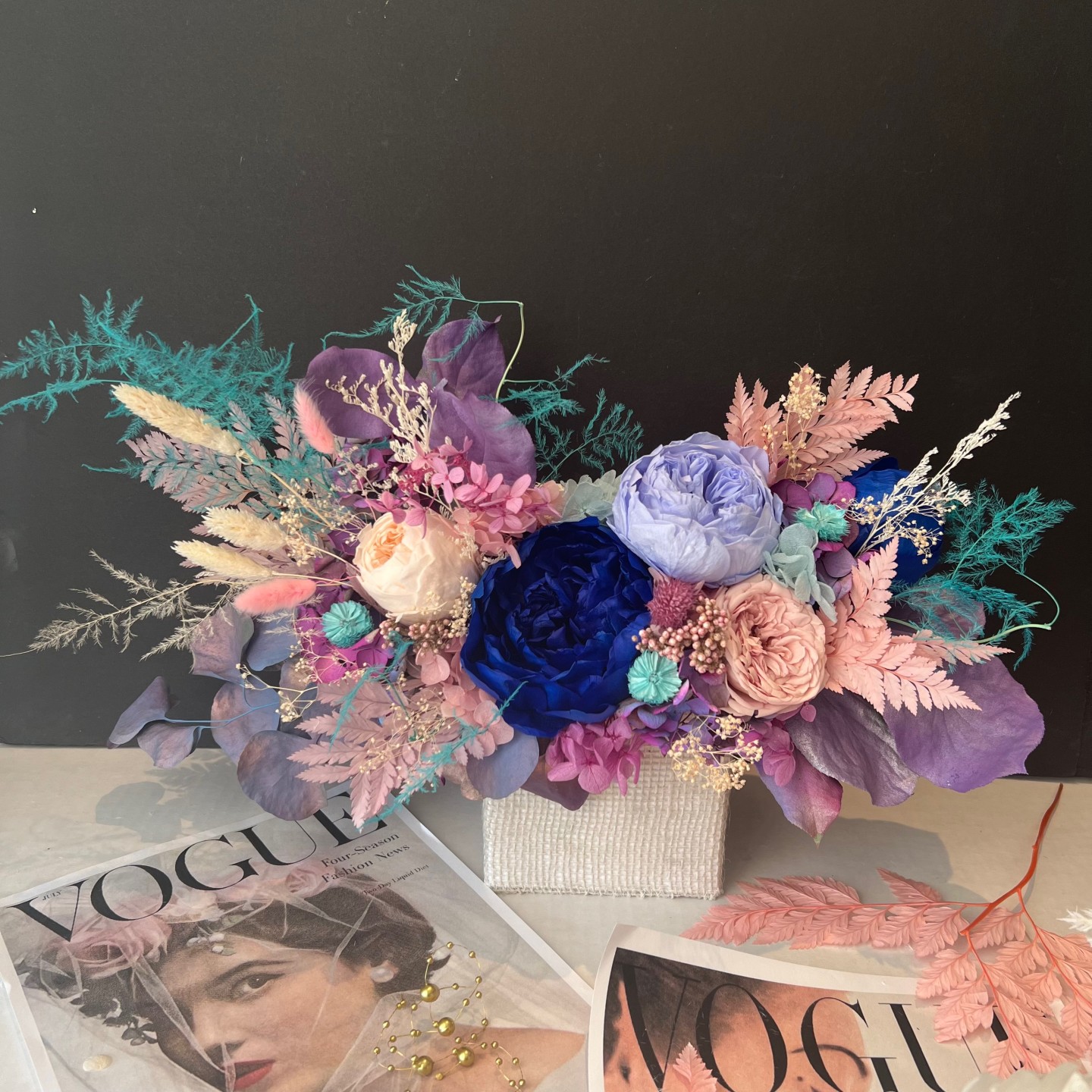 LIZA collection Preserved blue peonies box