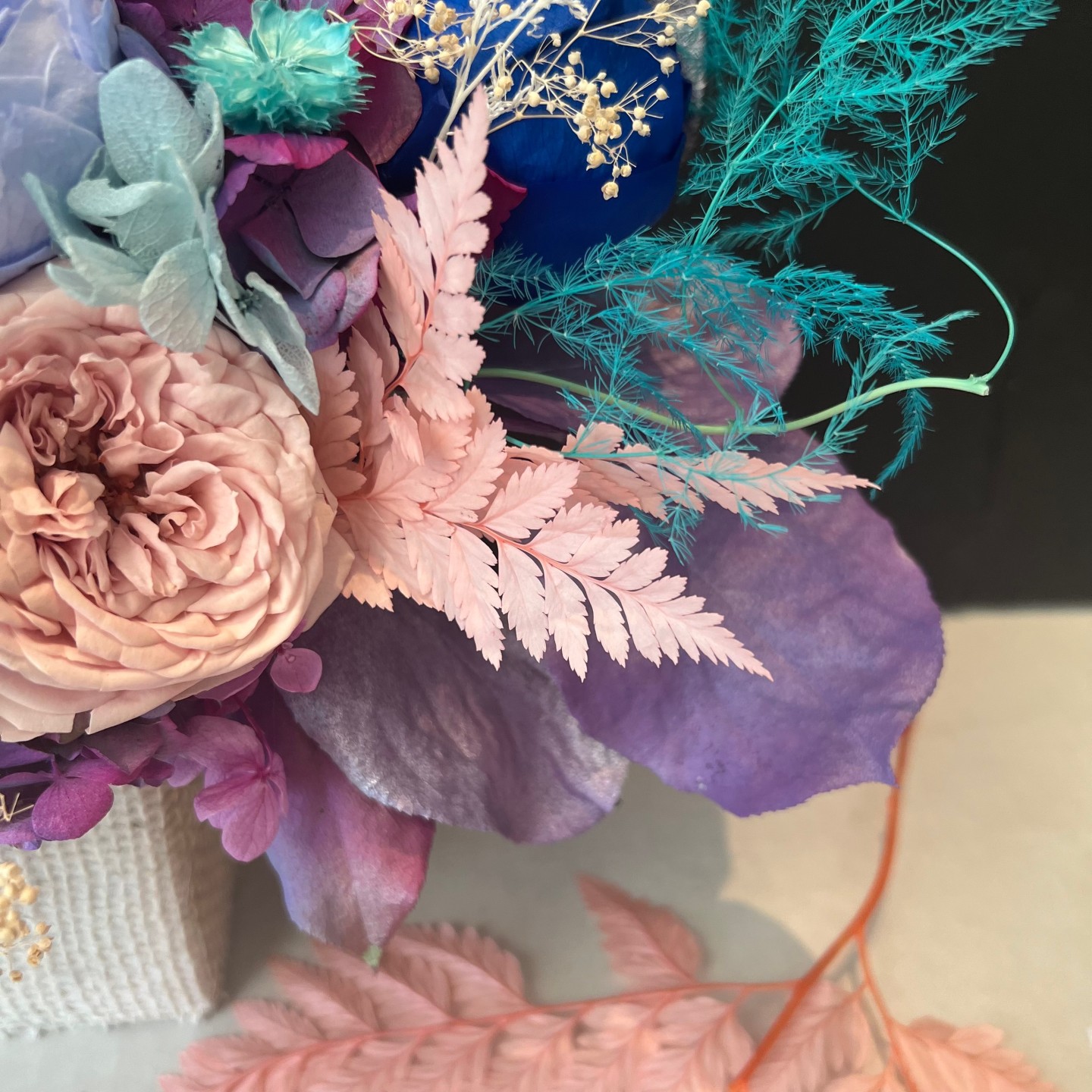 LIZA collection Preserved blue peonies box