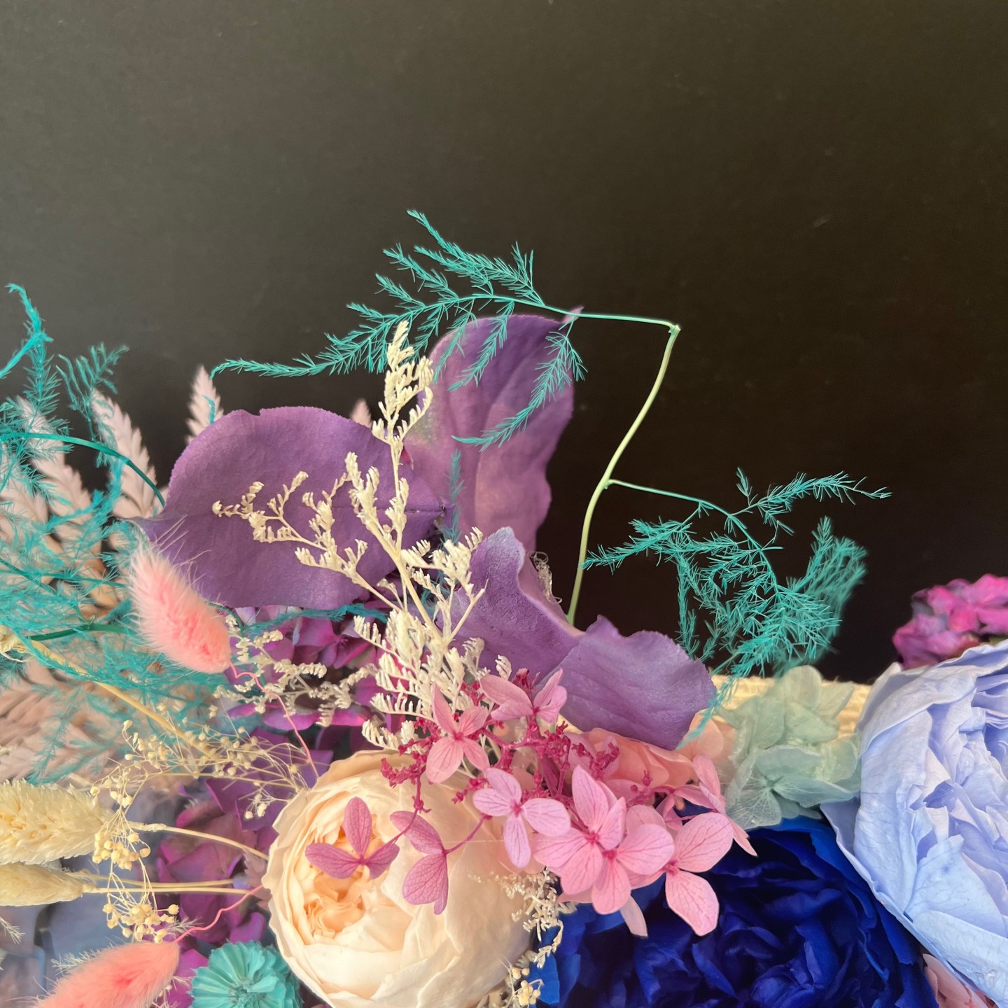 LIZA collection Preserved blue peonies box