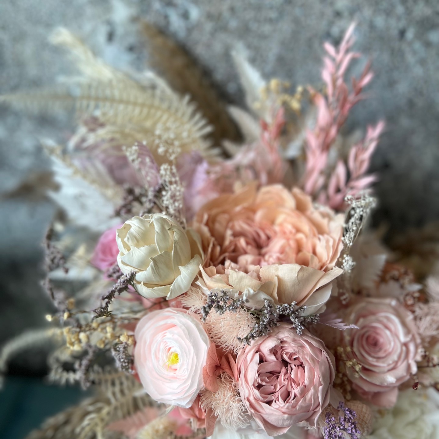 MILA collection Preserved Peonies in modern vase MILA collection Preserved Peonies in modern vase