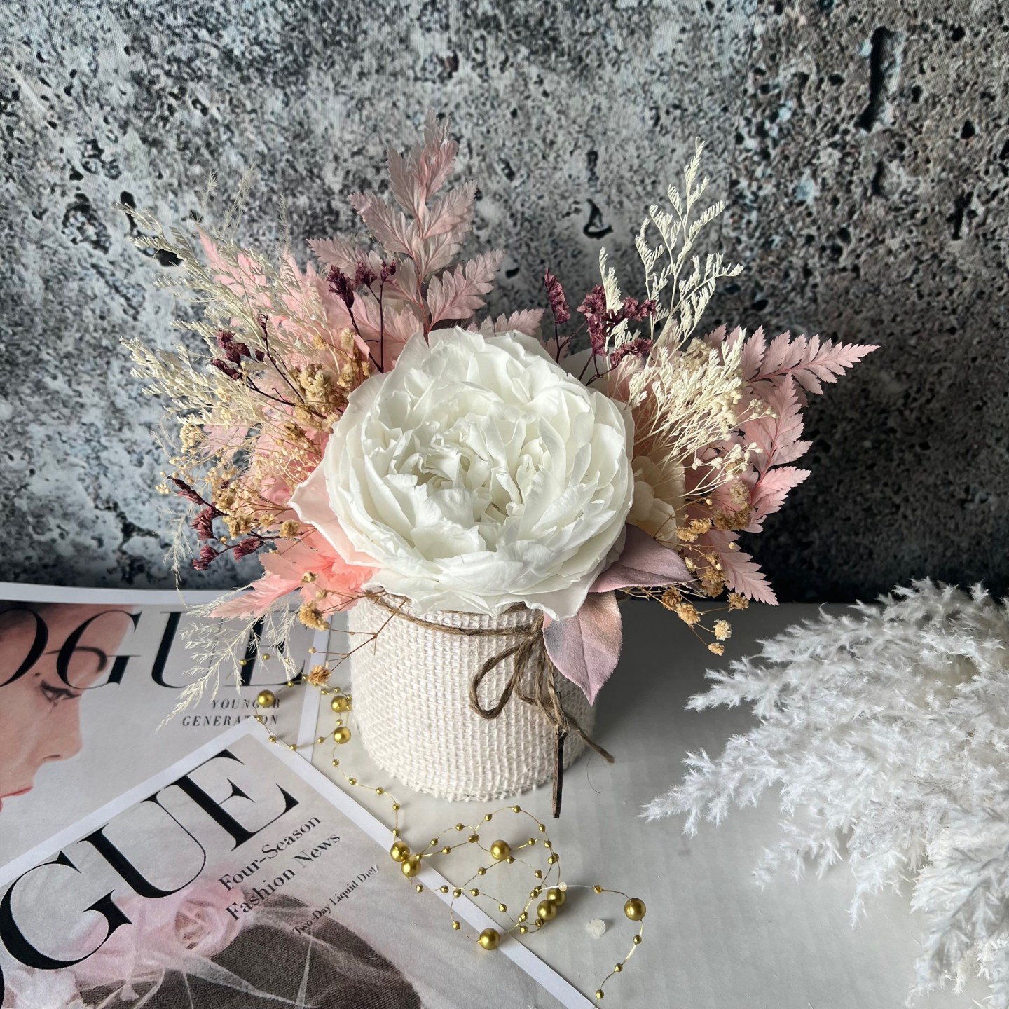 SALMA collection preserved peony with pink fern