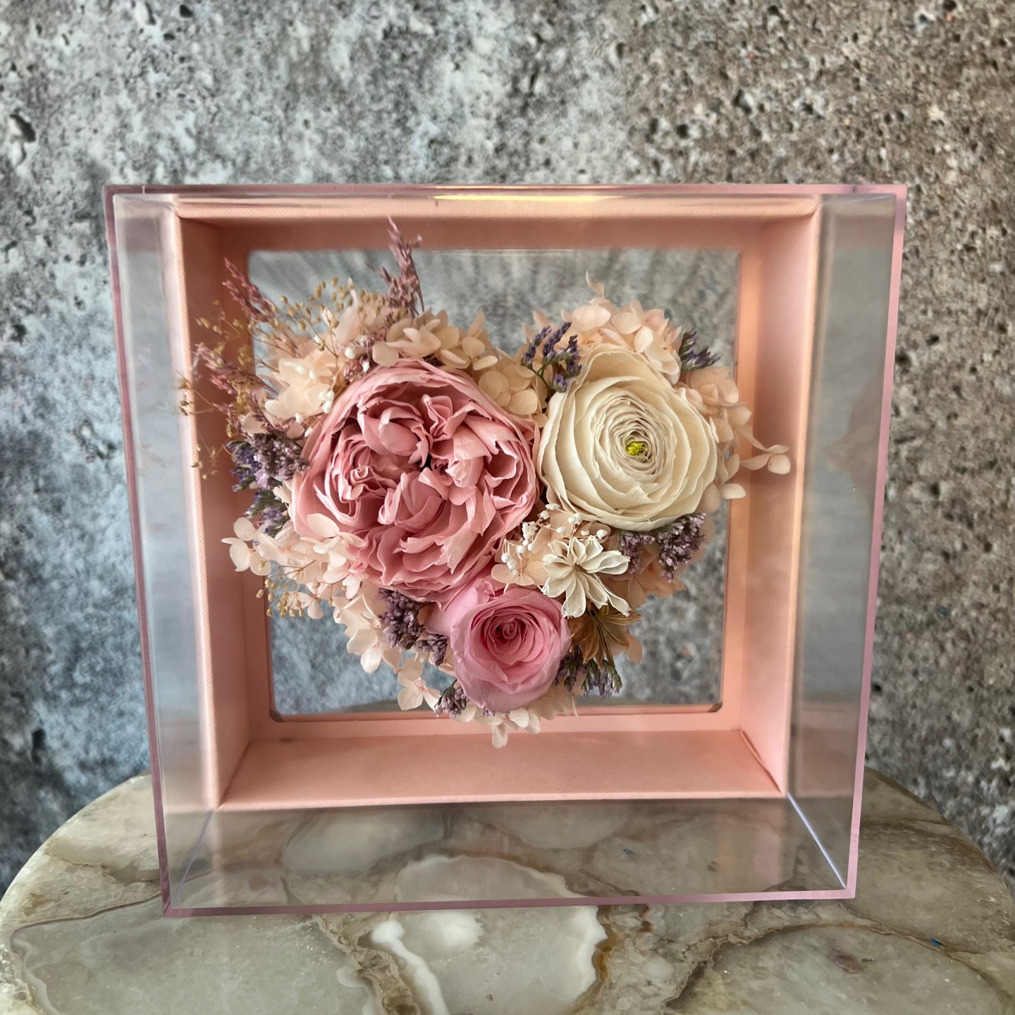 MILA collection Preserved peony in Acrylic box MILA collection Preserved peony in Acrylic box
