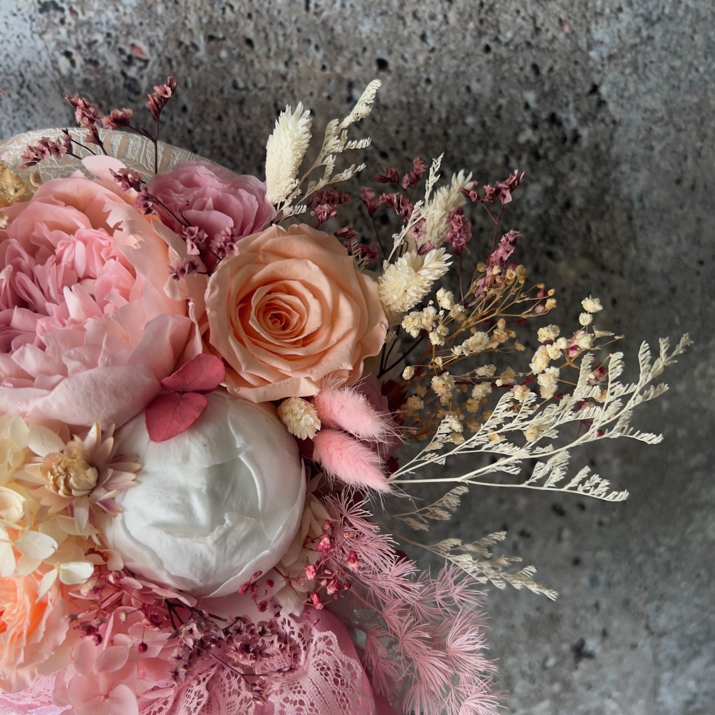 CAMILA collection Preserved peony in luxury box