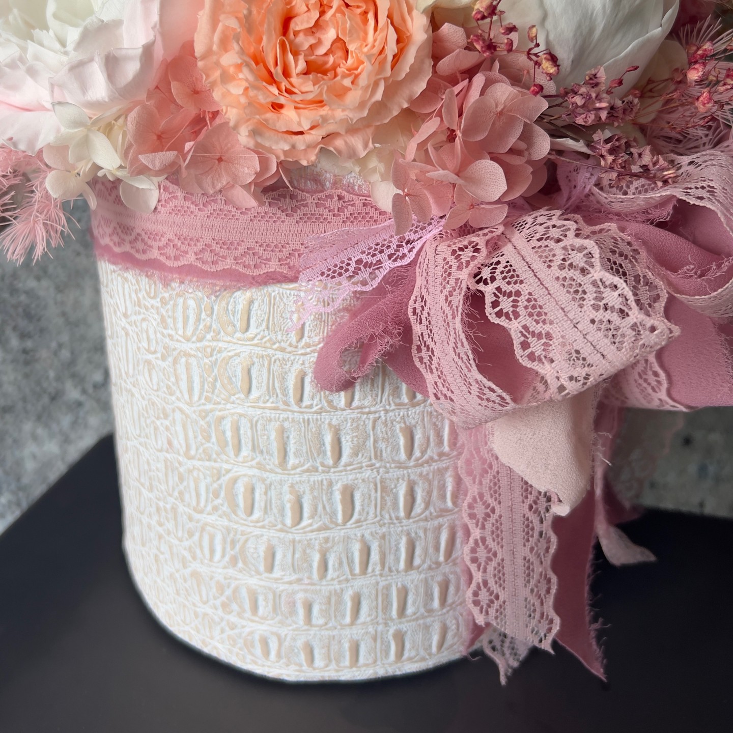 CAMILA collection Preserved peony in luxury box