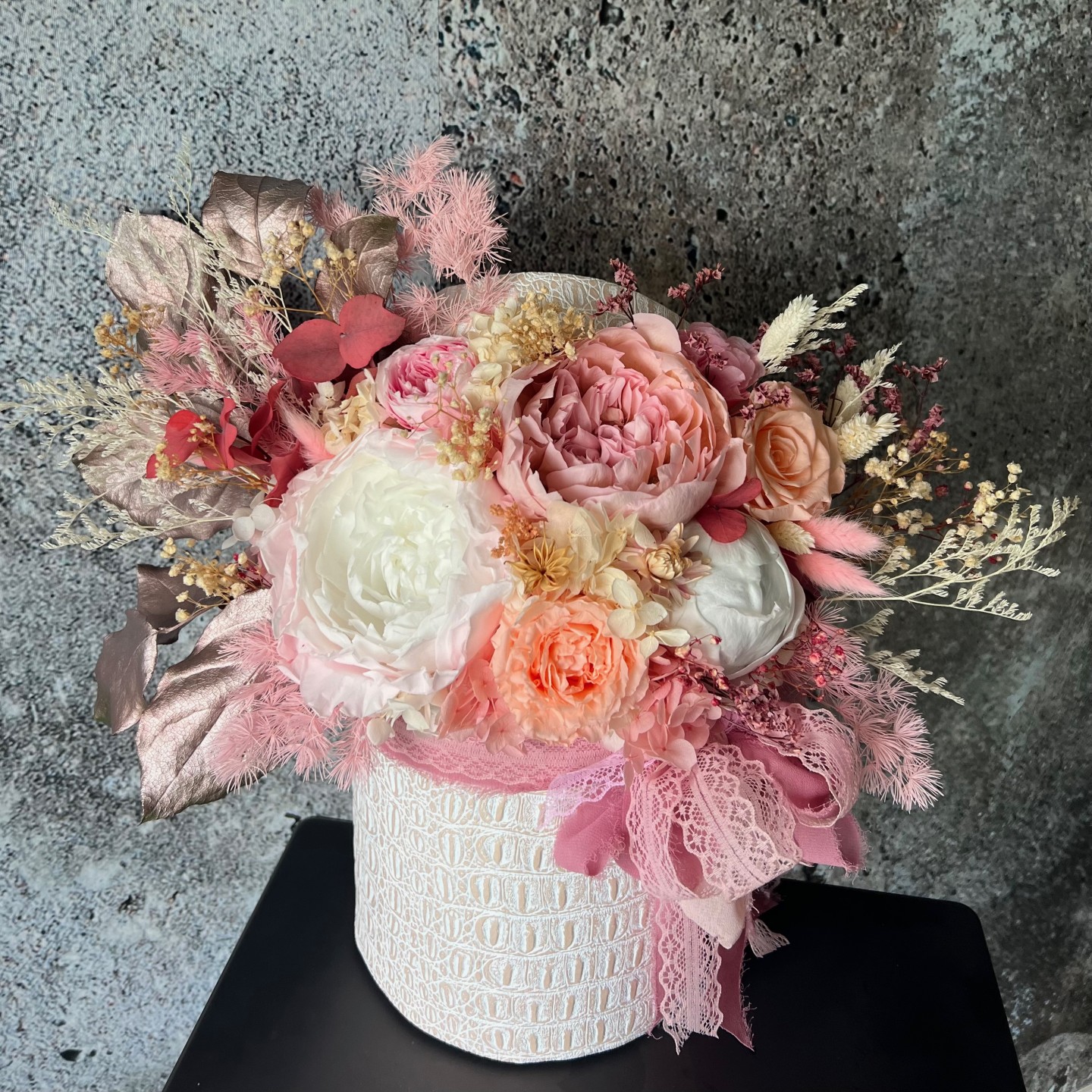 CAMILA collection Preserved peony in luxury box