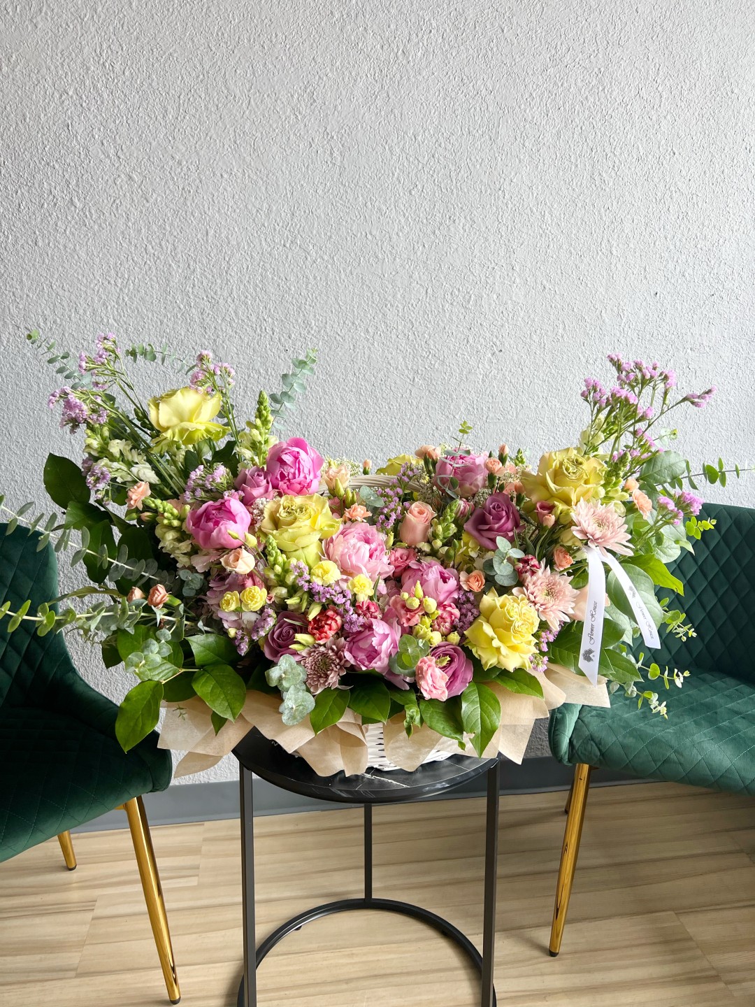 Adelaide Large Fresh Flowers Basket Adelaide Large Fresh Flowers Basket