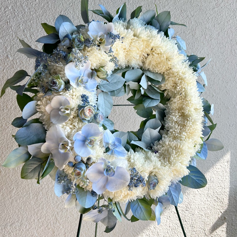 18" Funeral Wreath Blue