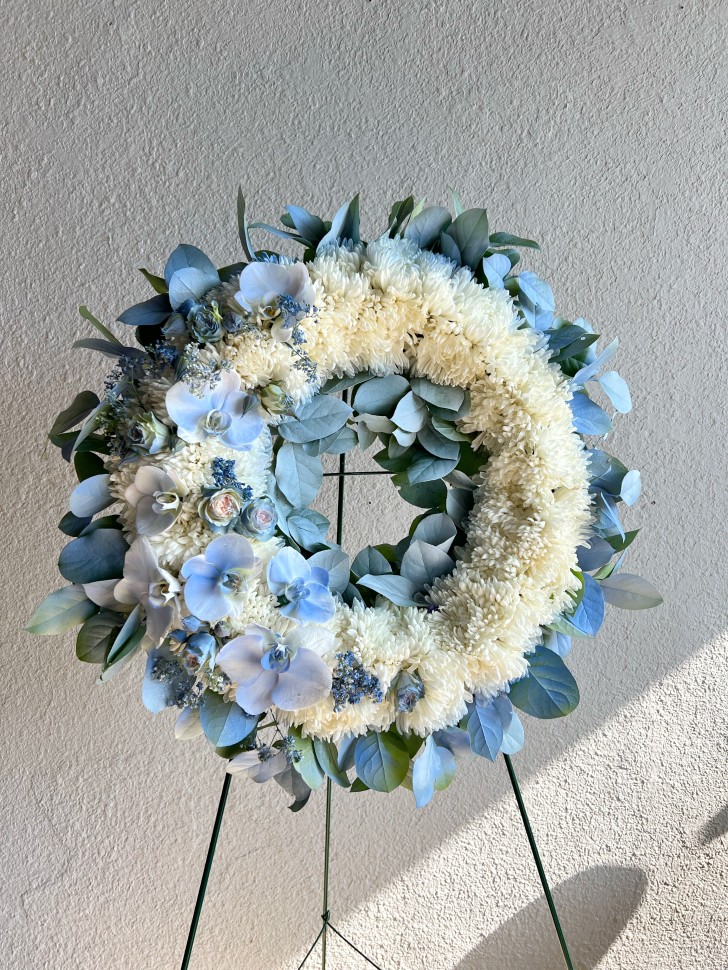 18" Funeral Wreath Blue