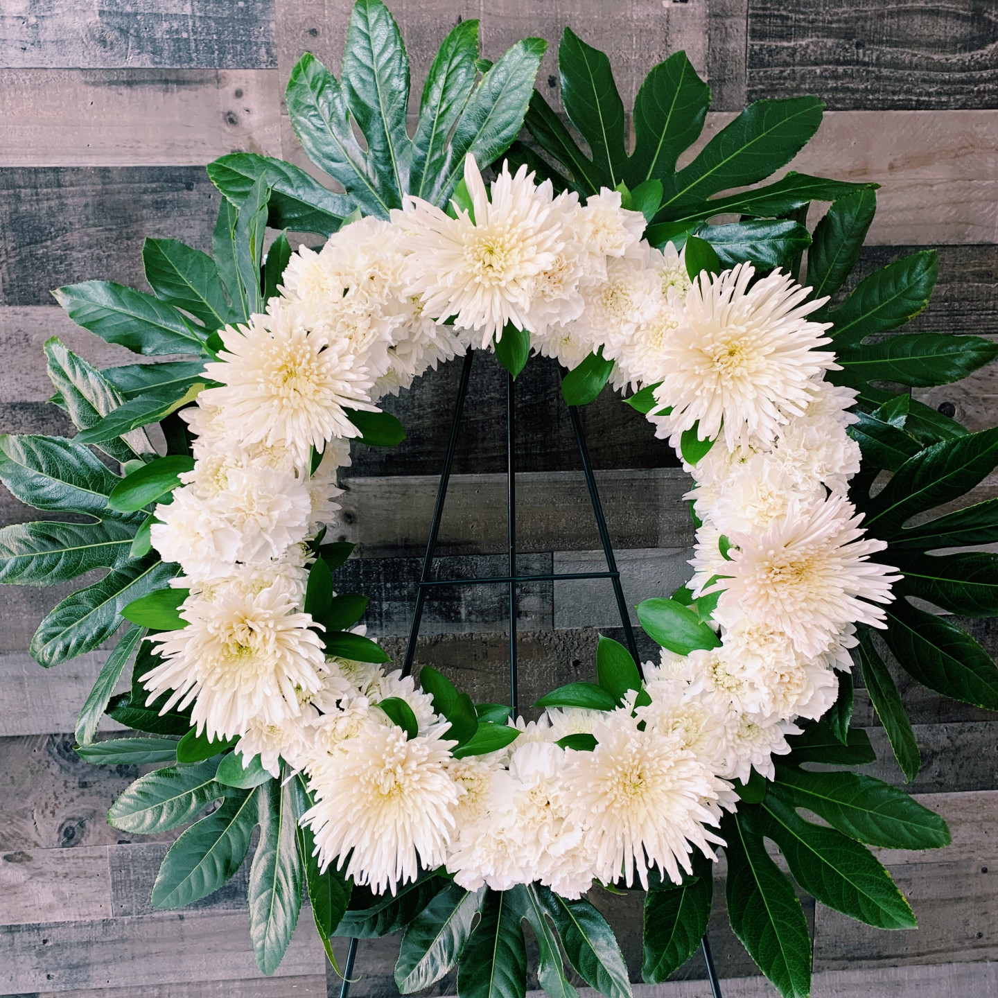 18" Pure White Funeral Wreath Stand