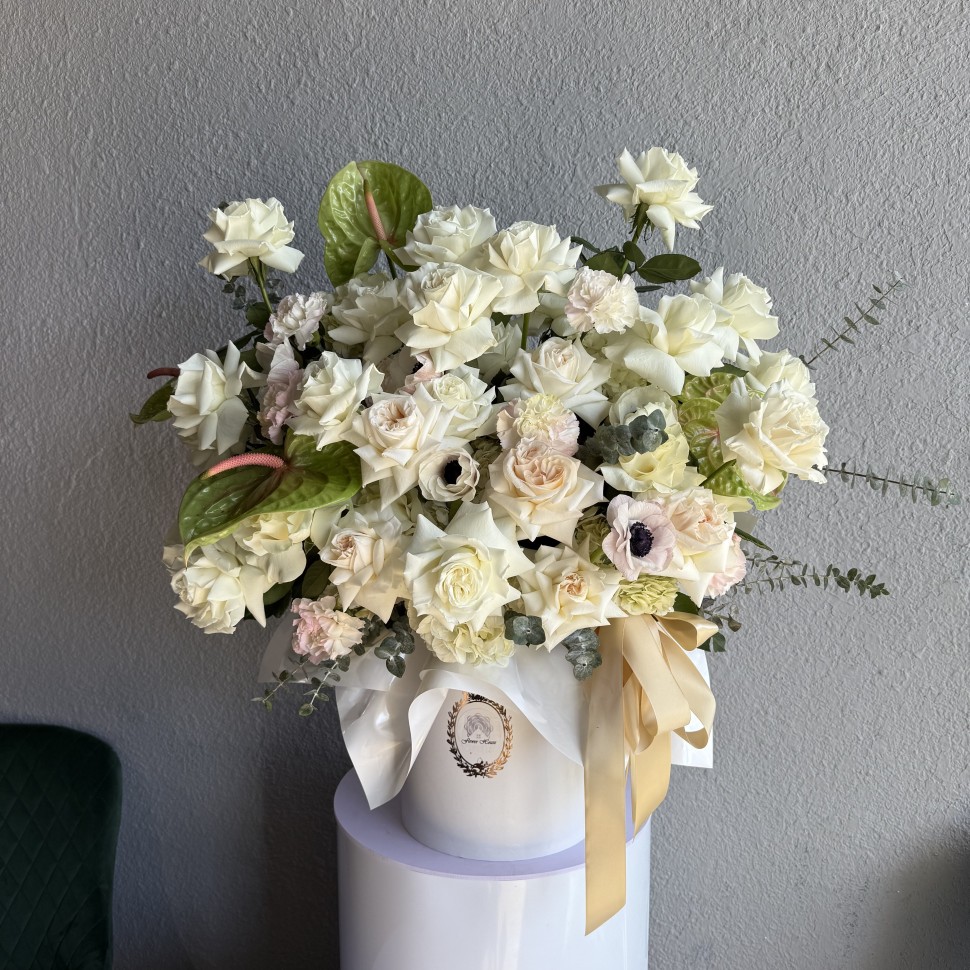 Briello Cloud Fresh Flower Box