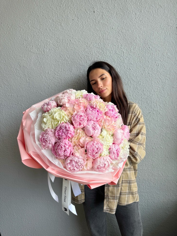 Pastel Savanna Hand-Tied Bouquet