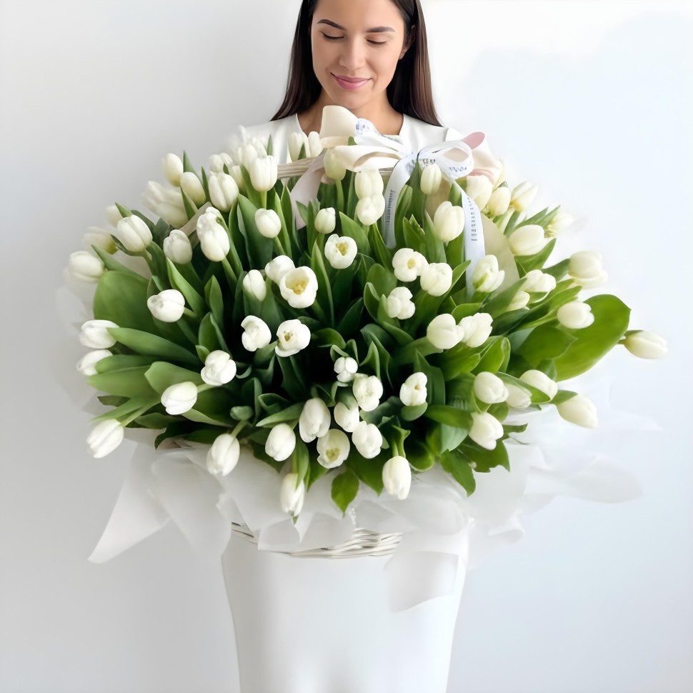 100 White Tulips Basket Laurely