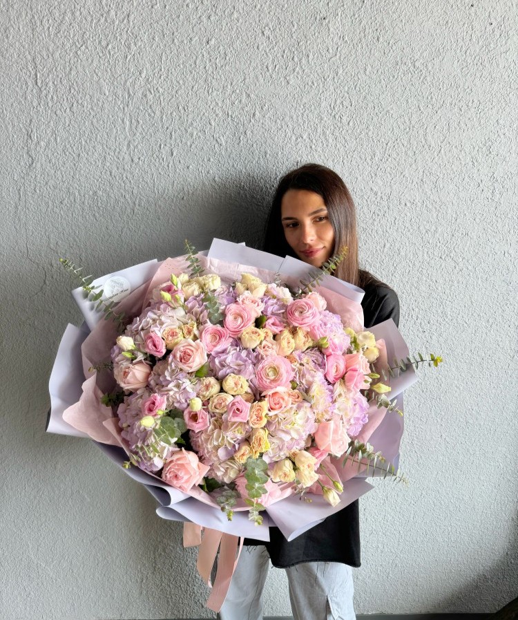 Ivy Hand-Tied Bouquet Ivy Hand-Tied Bouquet