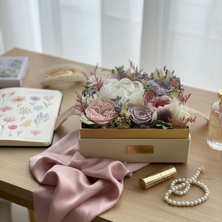 Luxury Acrylic box with Preserved Peony and Roses