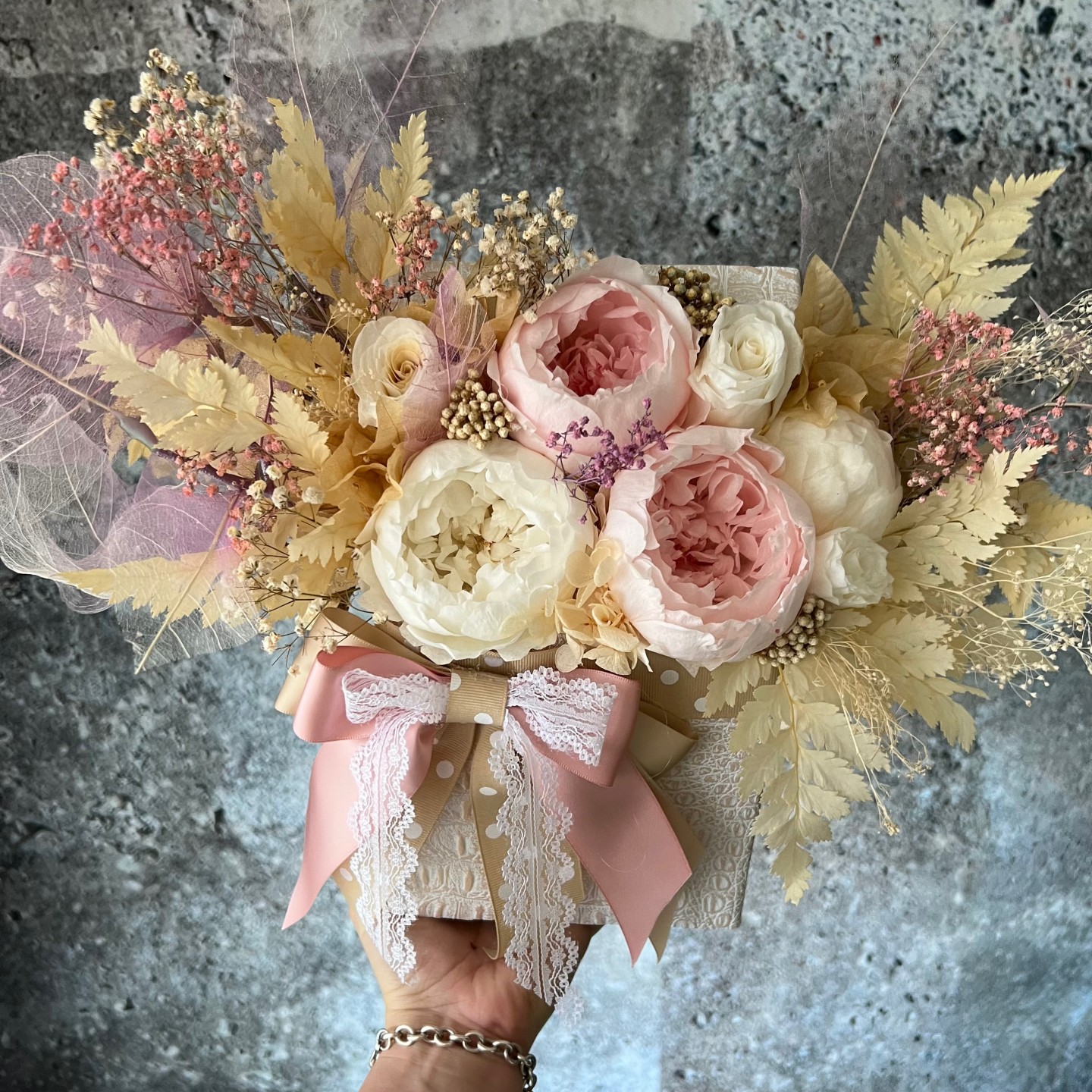 MARY Collection Pink Preserved peonies in square luxury Box MARY Collection Pink Preserved peonies in square luxury Box