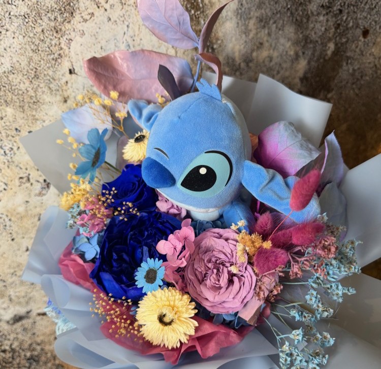 Preserved Blue Peony Bouquet With Stitch Plush 