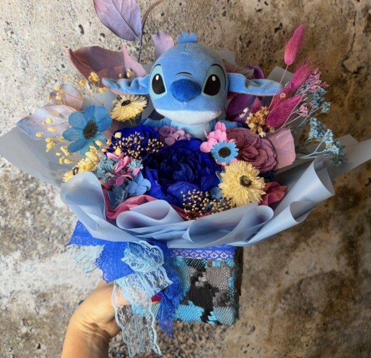 Preserved Blue Peony Bouquet With Stitch Plush 
