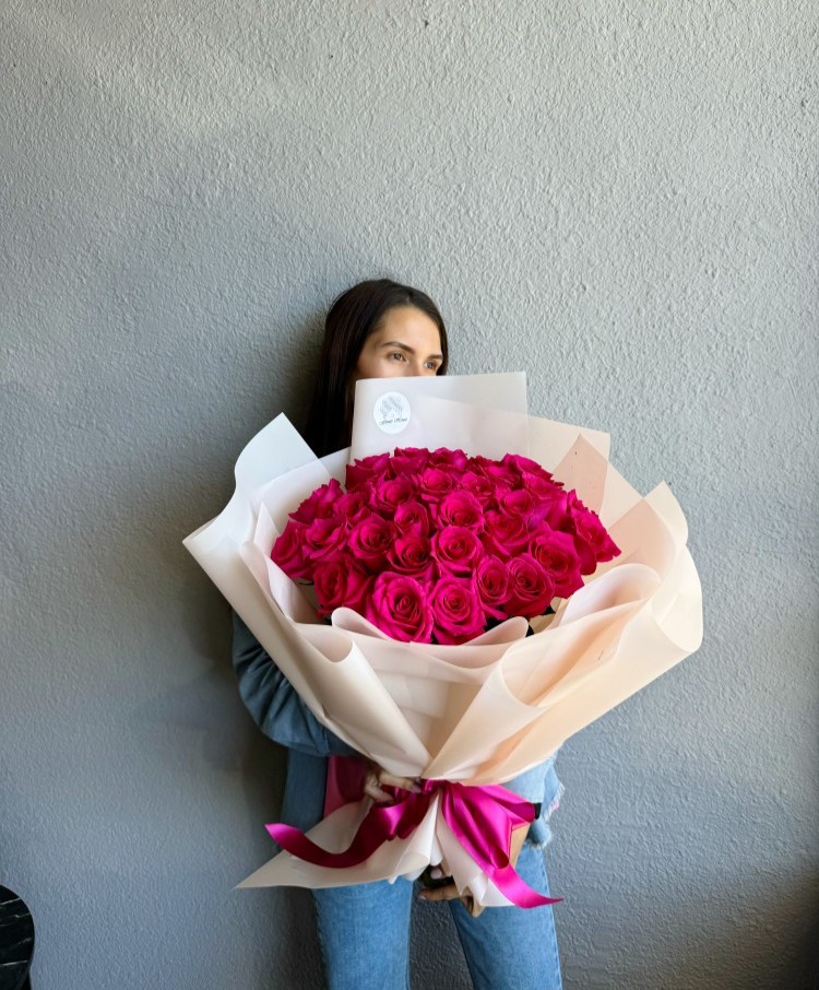 30 Pink Floyd Roses Bouquet