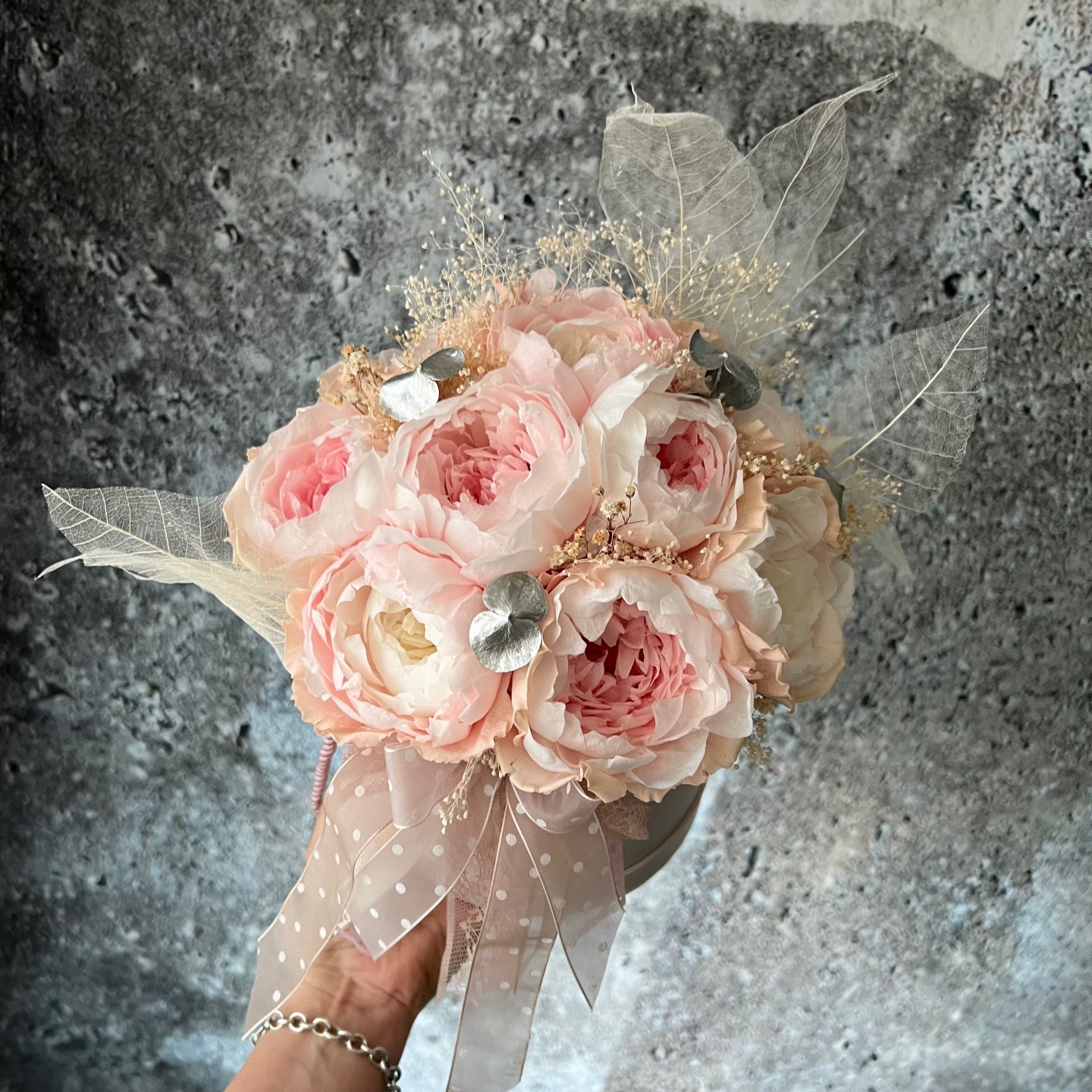 MARY Collection Round Box with Preserved Pink Peonies