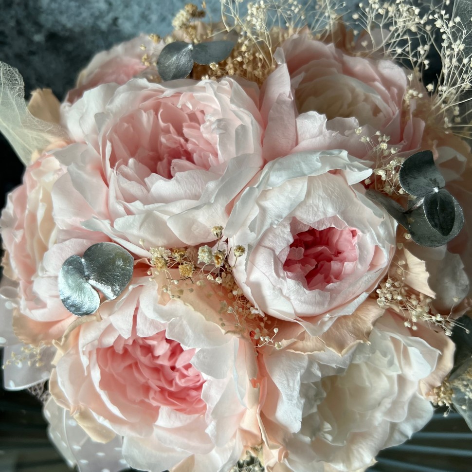 MARY Collection Round Box with Preserved Pink Peonies