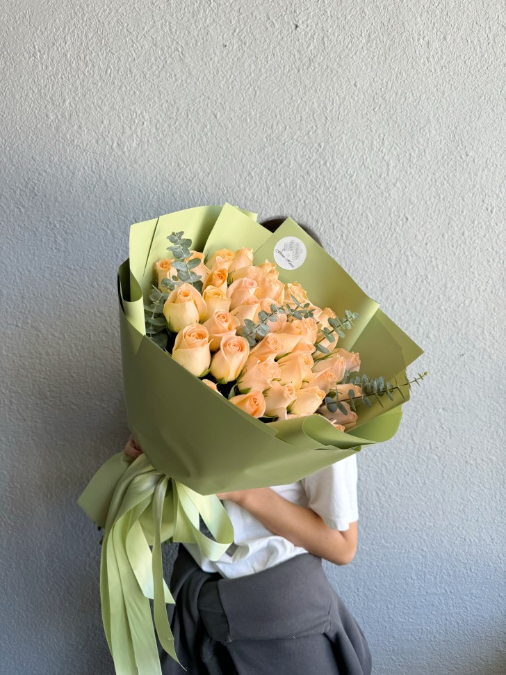 36 Peach Roses Bouquet