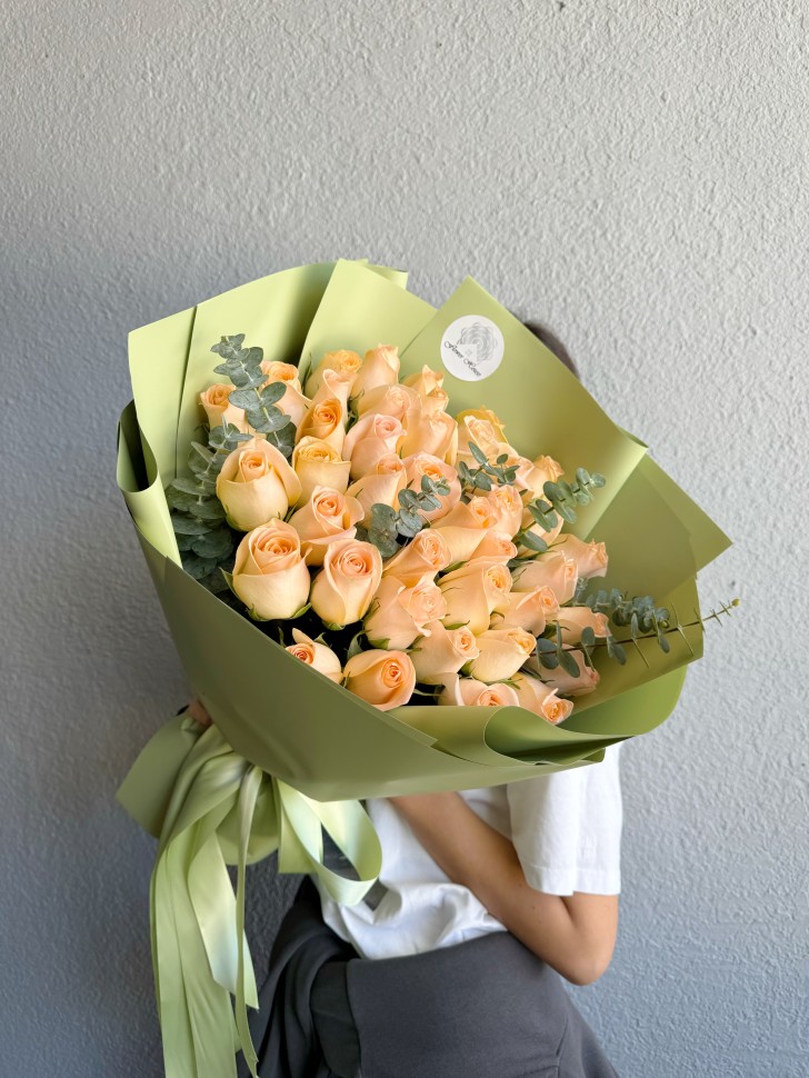 36 Peach Roses Bouquet