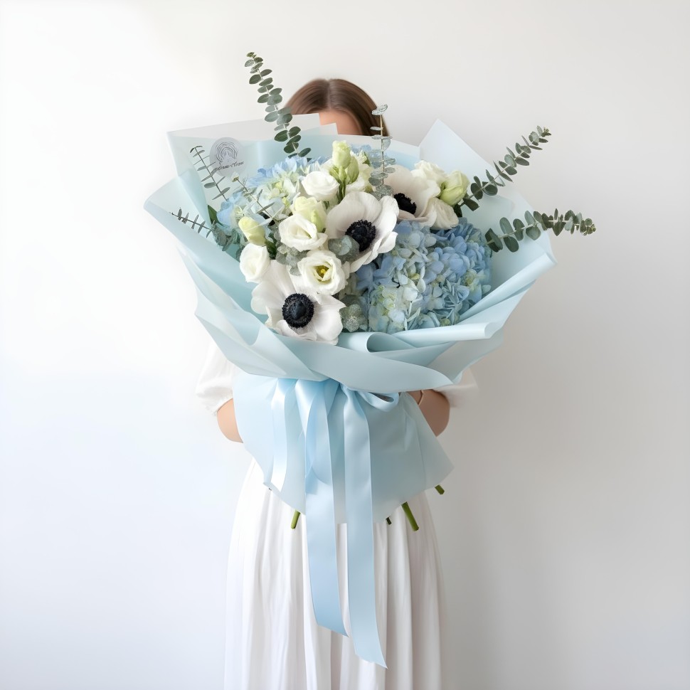 Blue Estrella Fresh Flowers Hand Tied Bouquet Blue Estrella Fresh Flowers Hand Tied Bouquet