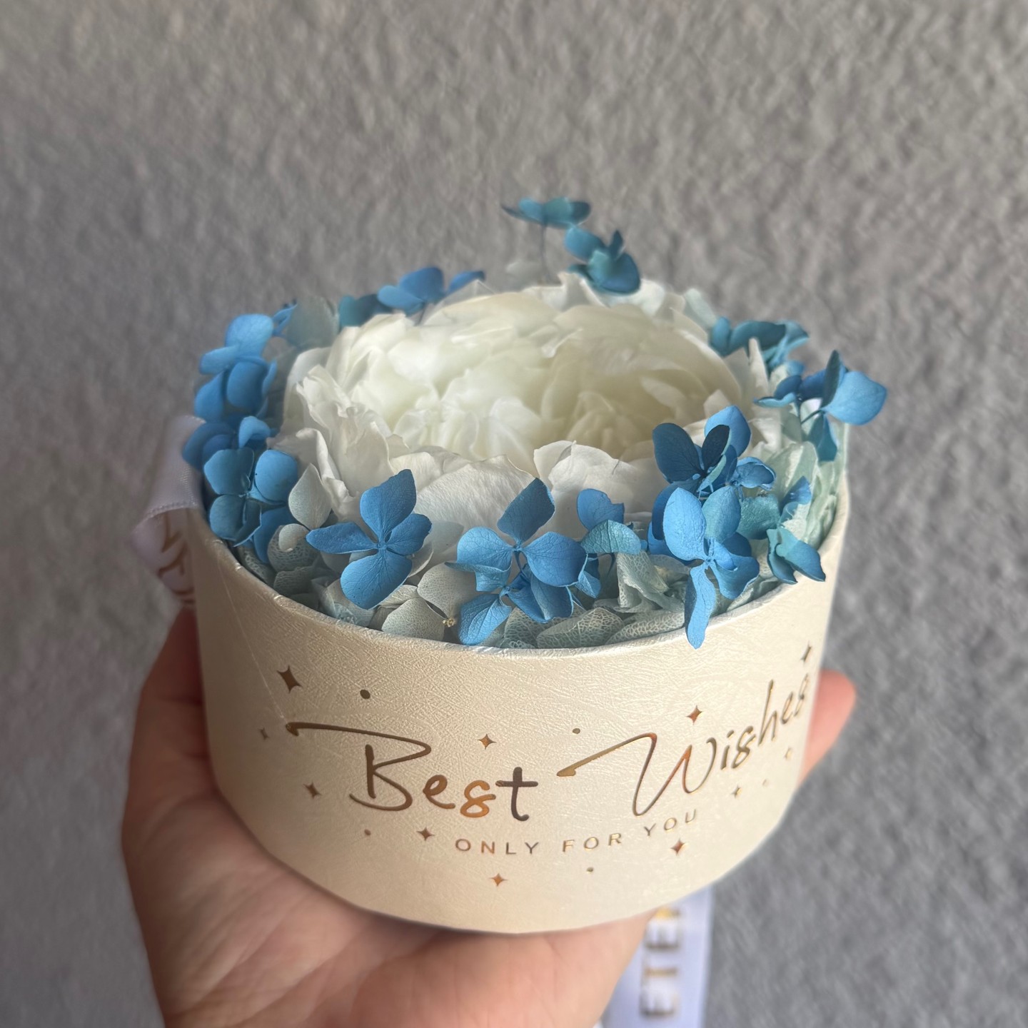 Acrylic Gift Box With Preserved Peony And Hydrangea