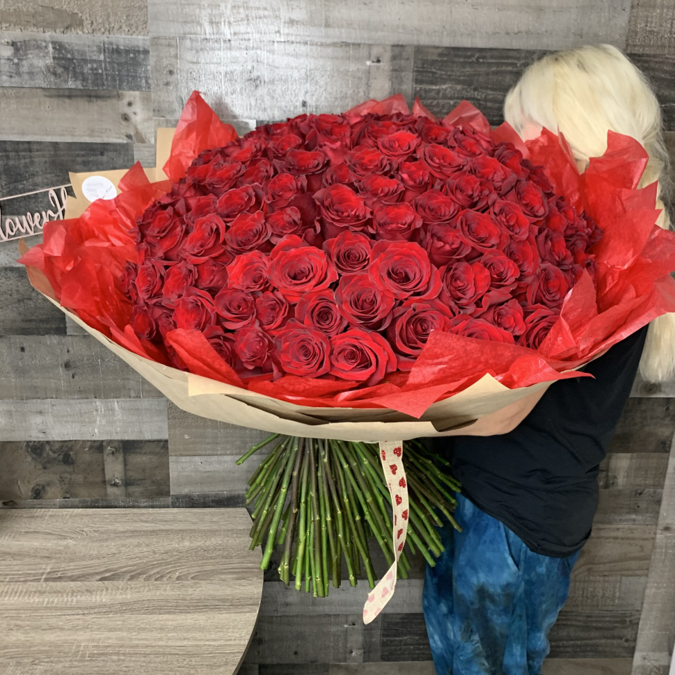 150 Roses Hand-Bouquet