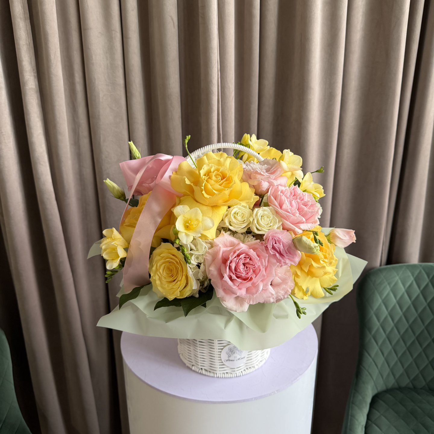 Sweet Elegance Basket – Hydrangeas, Garden Roses, Freesia, Spray Roses & Lisianthus Sweet Elegance Basket – Hydrangeas, Garden Roses, Freesia, Spray Roses & Lisianthus
