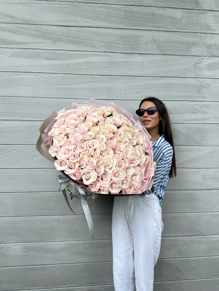 100 Light Pink Roses Hand-Tied Bouquet