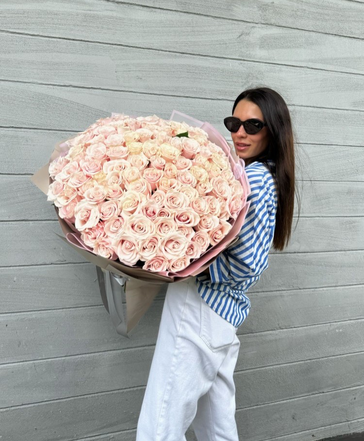 100 Light Pink Roses Hand-Tied Bouquet
