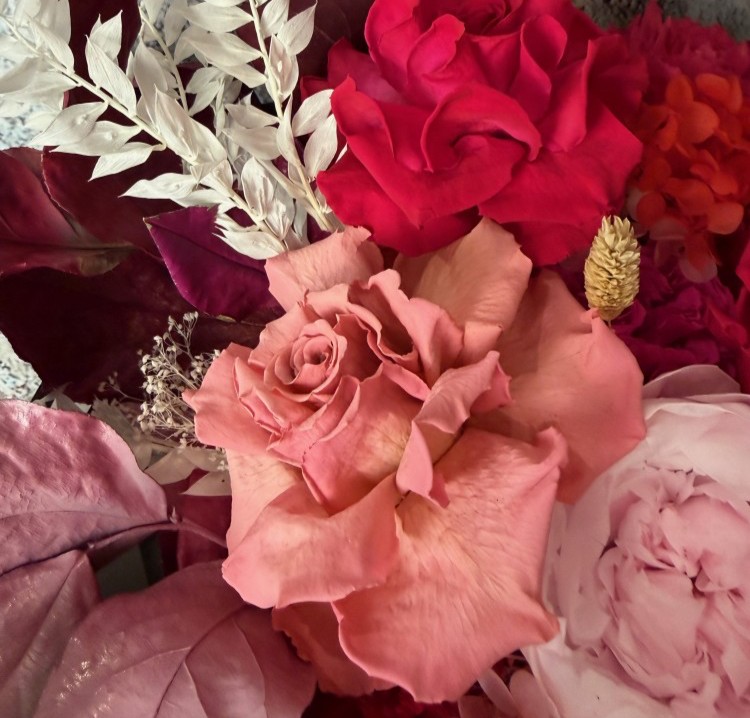 Luxury Preserved Flowers Bouquet - Red Peony, Anemones, Hydrangeas and Anthuriums Luxury Preserved Flowers Bouquet - Pink Peony, Anemone, Hydrangeas and Anthuriums