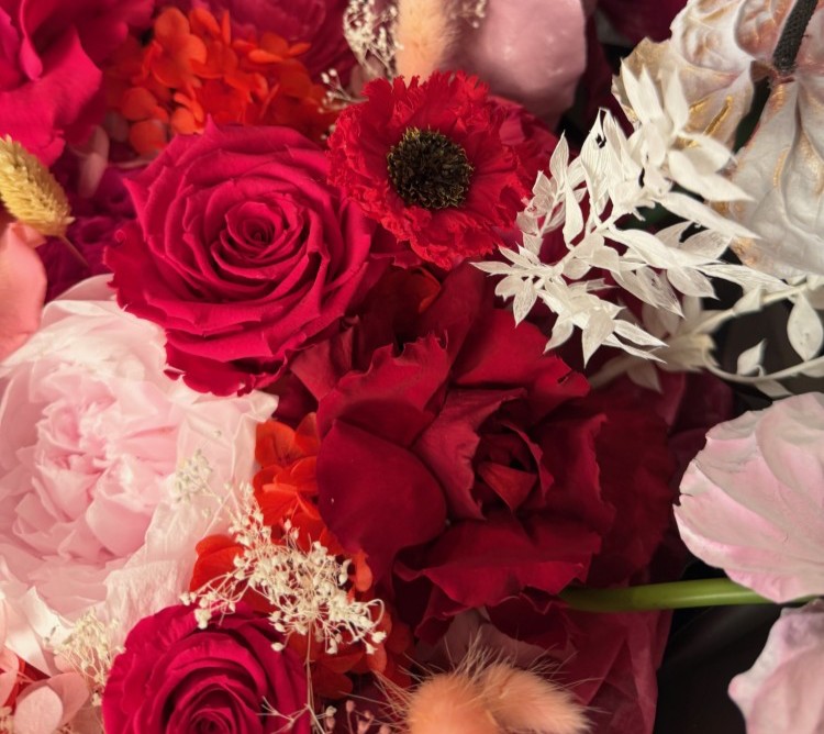 Luxury Preserved Flowers Bouquet - Red Peony, Anemones, Hydrangeas and Anthuriums Luxury Preserved Flowers Bouquet - Pink Peony, Anemone, Hydrangeas and Anthuriums