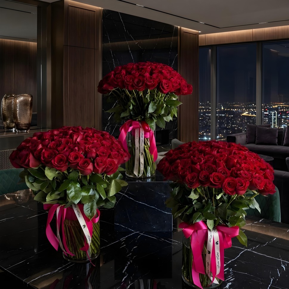 The Prestige Trio – 300 Roses in Vases