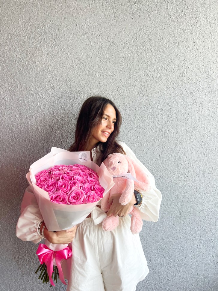 New Mom of Girl Hand Tied Roses Bouquet and Plush Rabbit Toy