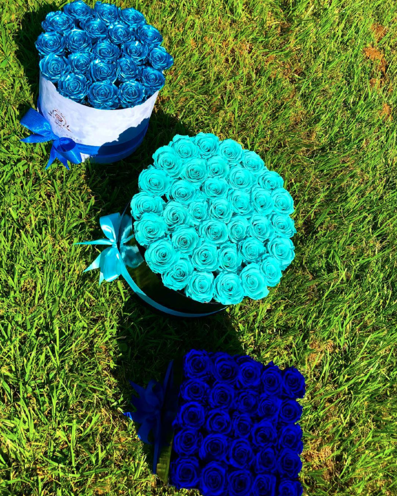 Long Lasting Roses in a Hat Shaped Flower Box | 10" Medium Sized