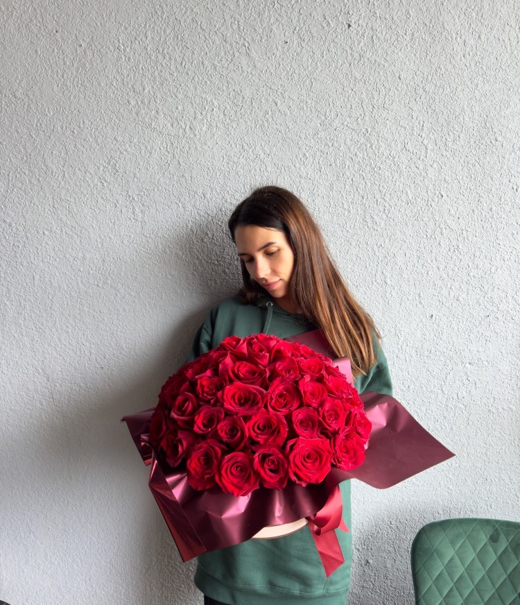 Red Roses Calie Flower Box