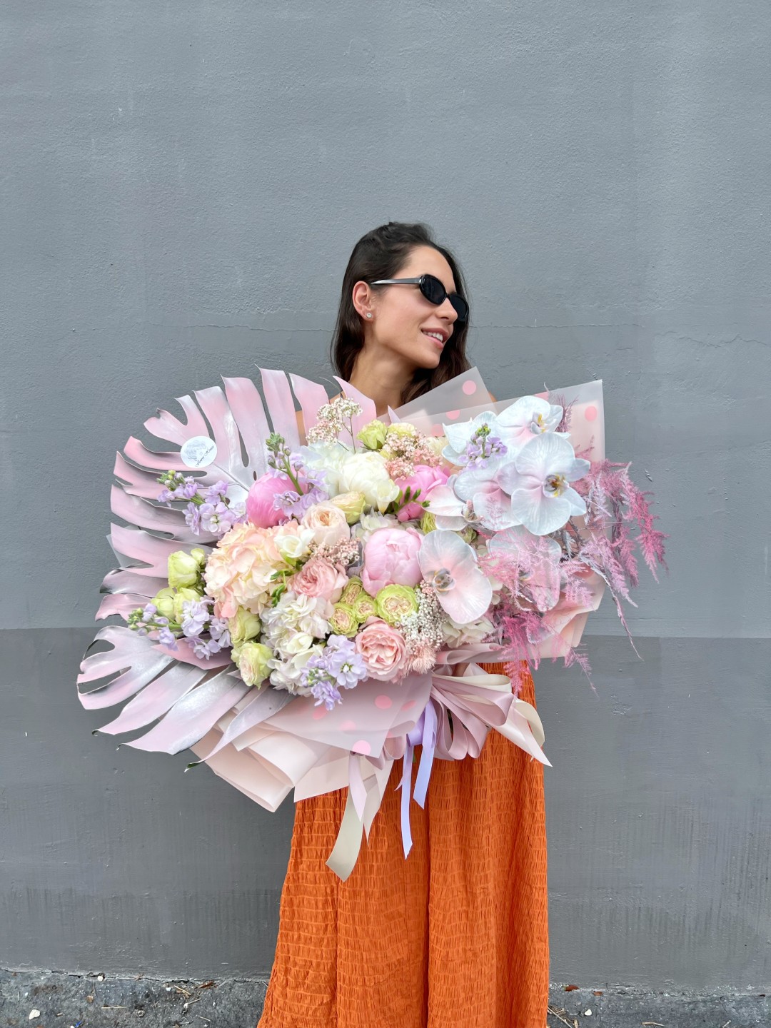 Tender Isabellia Hand-Tied Bouquet
