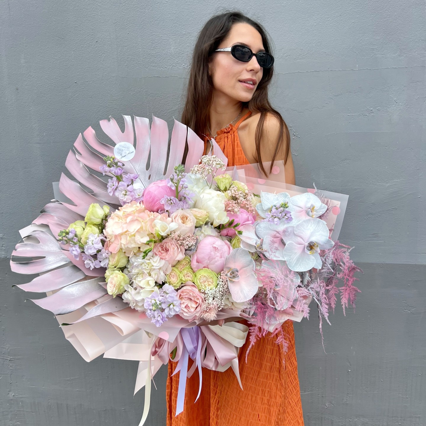 Tender Isabellia Hand-Tied Bouquet